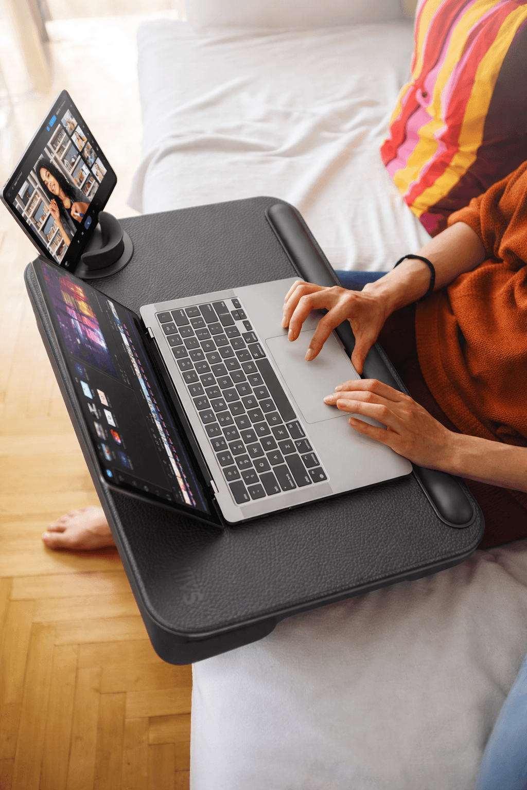 SAIJI Laptop Lap Desk – Adjustable Lap Tray for Up to 17″ Laptops with Cushion & Wrist Pad